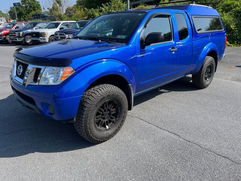 Used 2012 Nissan Frontier SV w/ SV Premium Utility Pkg AWD/4WD image 21