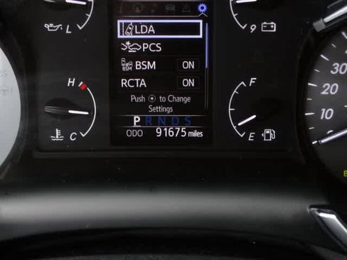 Used 2020 Toyota Sequoia Platinum RWD image 38