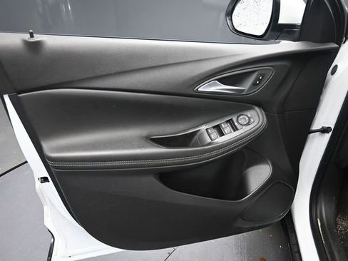 Used 2025 Buick Encore GX Preferred image 16