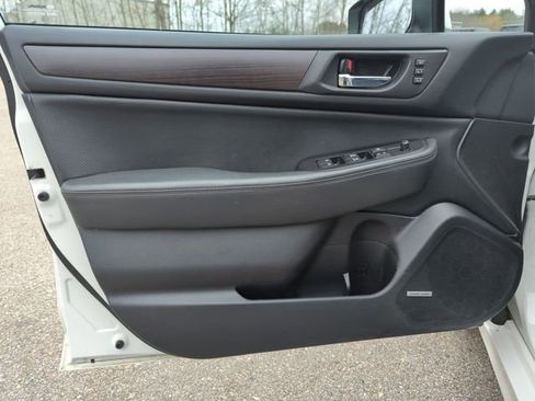 Used 2017 Subaru Legacy 3.6R Limited image 14