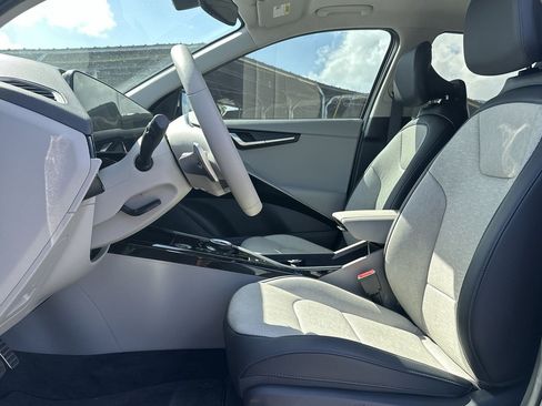 New 2025 Kia Niro Wave w/ Wave Preserve Package FWD image 15