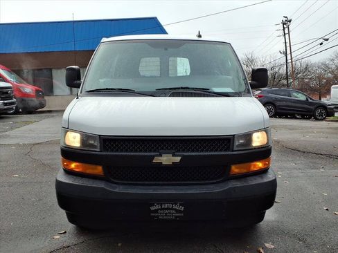 Used 2019 Chevrolet Express 2500 Extended w/ Driver Convenience Package RWD image 12