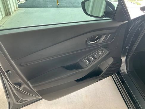 Certified 2025 Honda Accord EX-L image 5