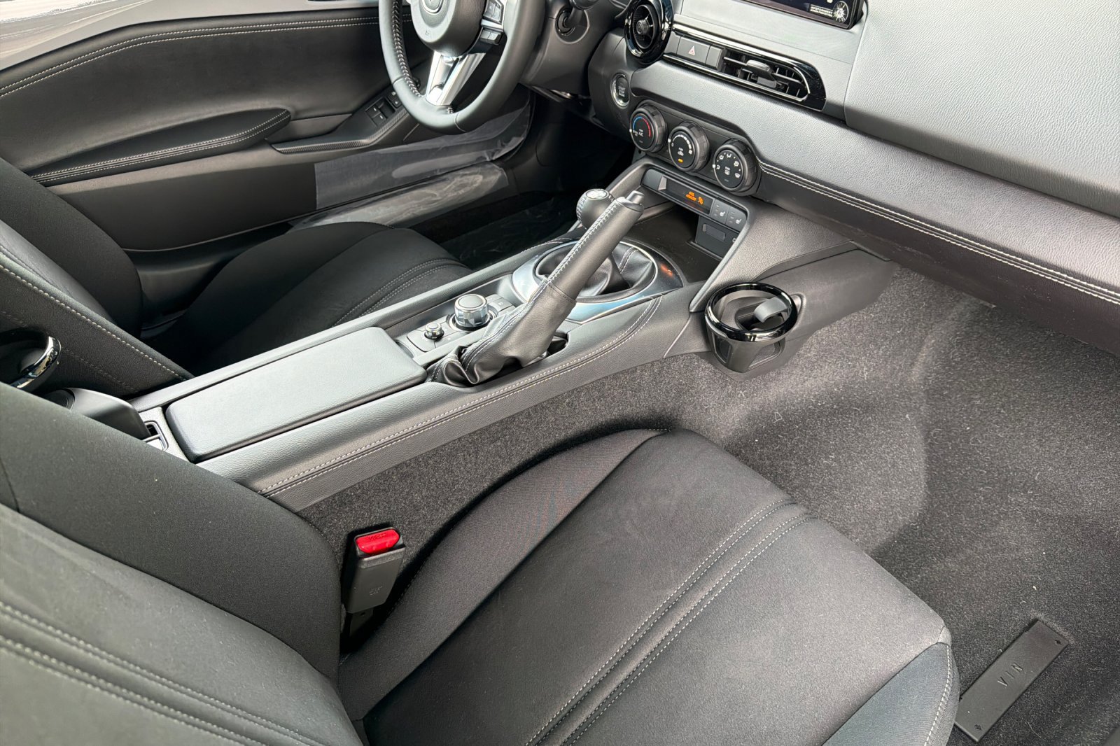 New 2026 MAZDA MX-5 Miata Club w/ Interior Package RWD image 15
