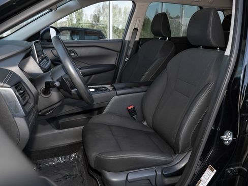 Used 2024 Nissan Rogue S AWD/4WD image 18