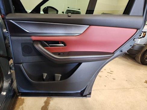 Certified 2025 MAZDA CX-70 3.3 Turbo S w/ Premium Package image 31