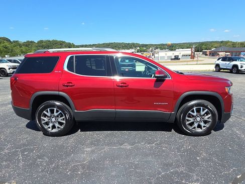 Used 2023 GMC Acadia SLE w/ Driver Convenience Package FWD image 9