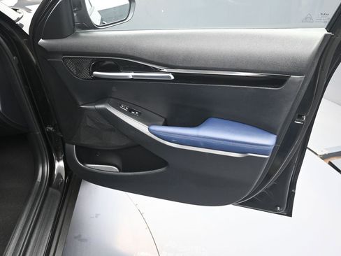 Certified 2025 Kia Seltos S image 36