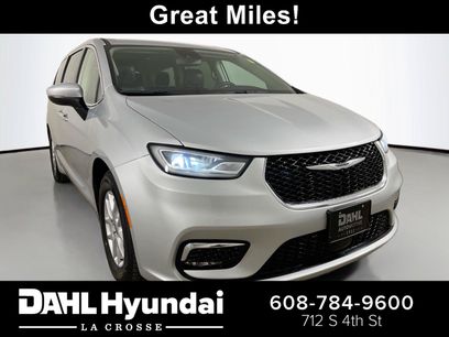 Used 2023 Chrysler Pacifica Touring-L