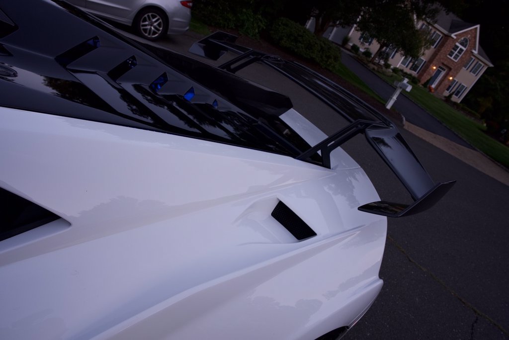 Used 2022 Lamborghini Huracan STO RWD image 38