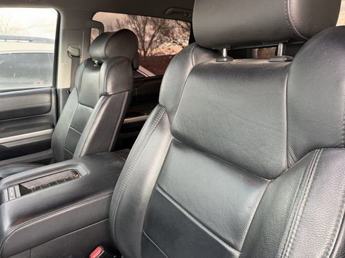 Used 2014 Toyota Tundra Limited image 12