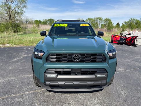 Used 2025 Toyota 4Runner TRD Off-Road Premium image 11