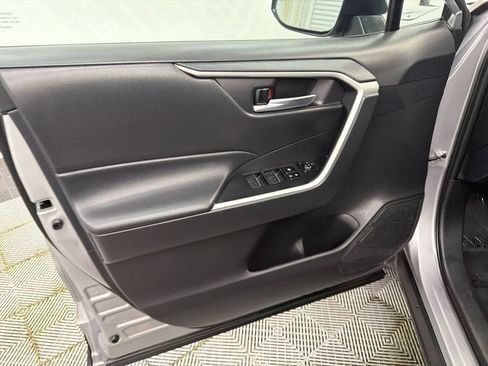 Used 2024 Toyota RAV4 XLE AWD/4WD image 11