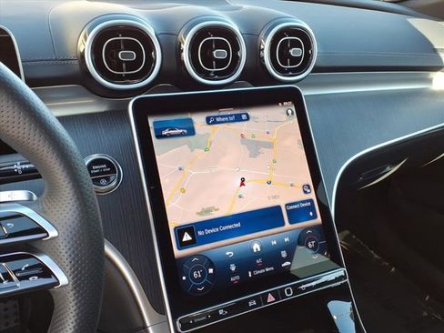 Used 2025 Mercedes-Benz C 300 4MATIC Sedan image 5