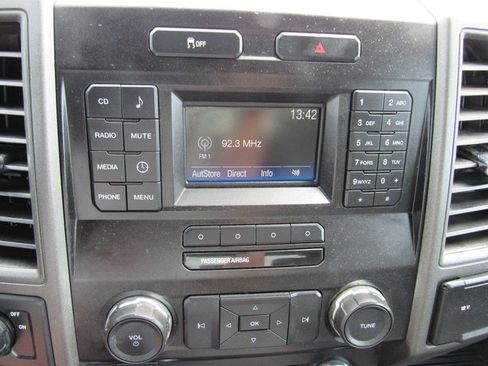 Used 2018 Ford F250 XL w/ Power Equipment Group RWD image 31