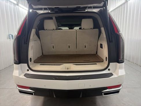 Used 2023 Cadillac Escalade Premium Luxury Platinum image 40