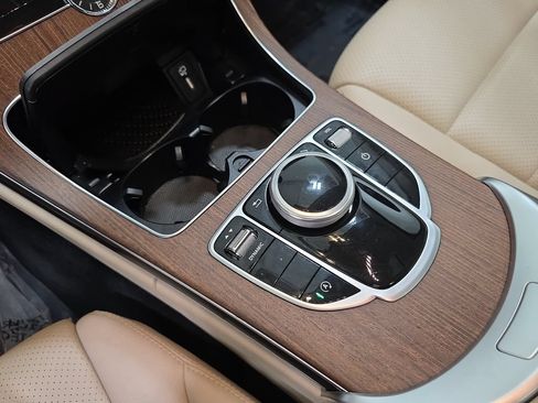 Used 2020 Mercedes-Benz C 300 4MATIC Sedan image 25
