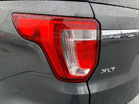 Used 2017 Ford Explorer XLT w/ Equipment Group 202A image 25