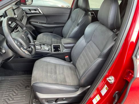 Used 2023 Mitsubishi Outlander SE AWD/4WD image 10