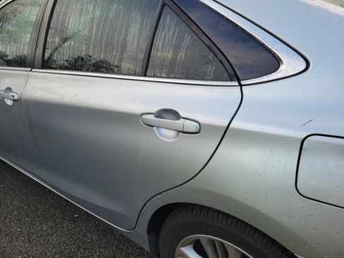 Used 2016 Toyota Camry SE image 24