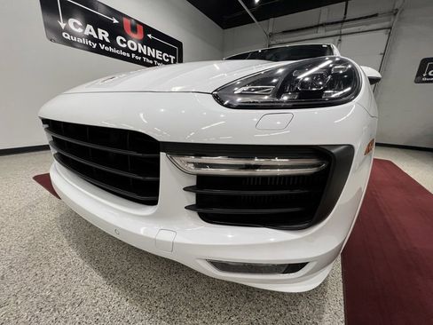 Used 2016 Porsche Cayenne GTS image 21