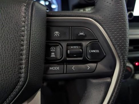 Used 2025 Toyota 4Runner TRD Off-Road AWD/4WD image 17