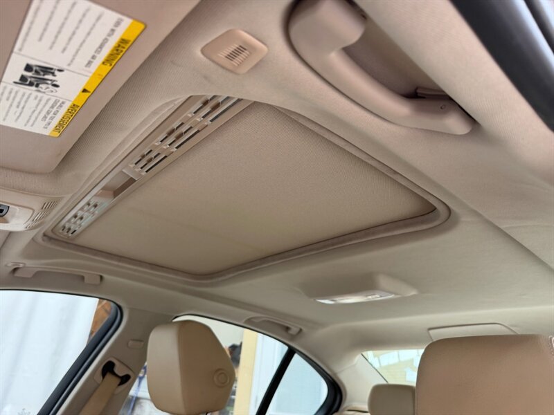 Used 2014 BMW 335i Sedan w/ Technology Package RWD image 29