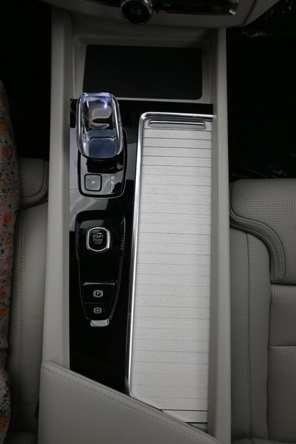 New 2026 Volvo XC60 B5 Ultra w/ Climate Package AWD/4WD image 11