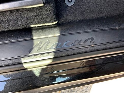 Used 2023 Porsche Macan image 49