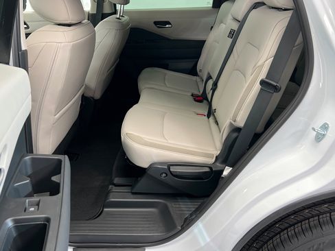 New 2026 Nissan Pathfinder SL image 21