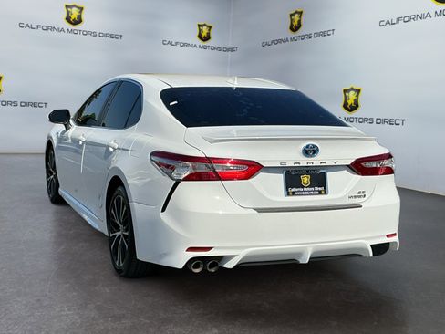 Used 2020 Toyota Camry SE FWD image 7