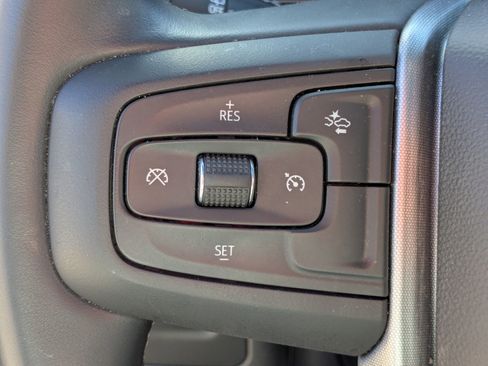 Used 2023 GMC Yukon SLT AWD/4WD image 19