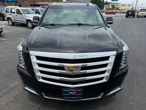 Used 2020 Cadillac Escalade ESV Luxury AWD/4WD image 9