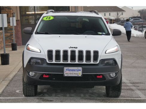 Used 2015 Jeep Cherokee Trailhawk w/ Comfort/Convenience Group image 8