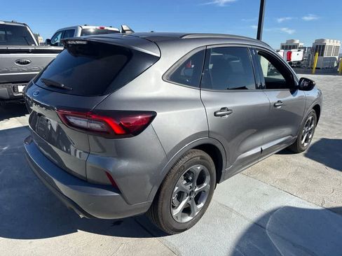 Used 2024 Ford Escape ST-Line w/ Tech Pack #1 FWD image 5