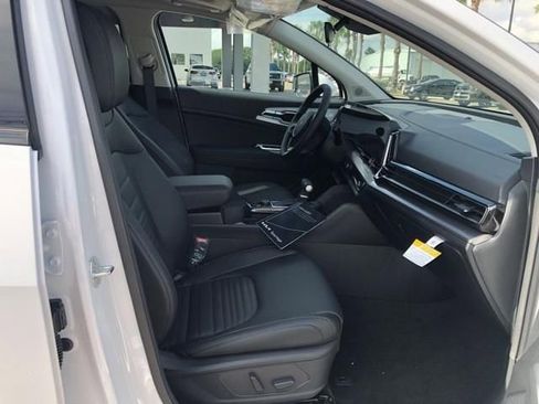 New 2025 Kia Sportage SX FWD image 20