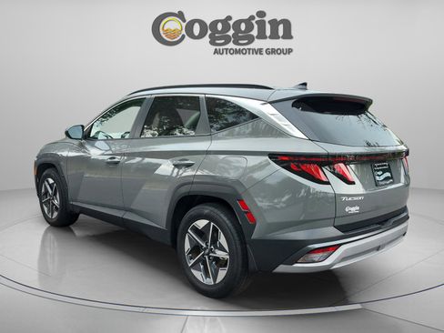 Used 2025 Hyundai Tucson SEL FWD image 3