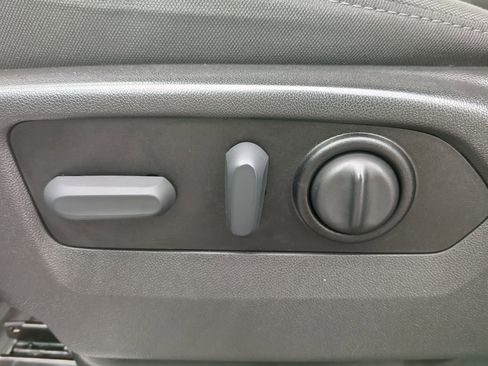 Used 2022 Chevrolet Silverado 3500 LT w/ Convenience Package image 28