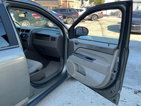 Used 2007 Jeep Compass Sport image 18