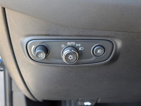 Used 2024 Chevrolet Equinox Premier image 24