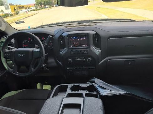 Used 2021 Chevrolet Silverado 1500 Custom Trail Boss AWD/4WD image 12