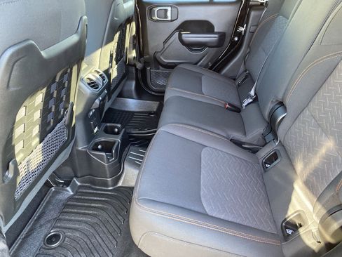 Used 2023 Jeep Gladiator Mojave w/ Trailer Tow Package image 28