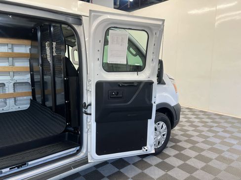 Used 2022 Ford Transit 250 w/ Exterior Upgrade Package image 36