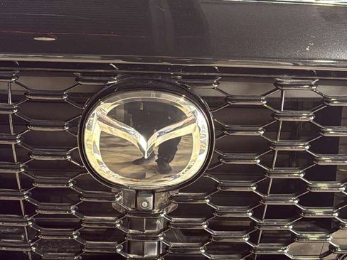 Used 2025 MAZDA CX-70 Plug-In Hybrid w/ Premium Plus image 4