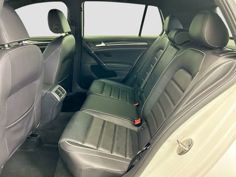 Used 2019 Volkswagen Golf R 4-Door image 20