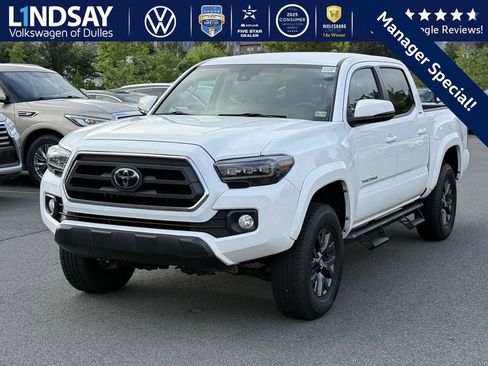 Used 2023 Toyota Tacoma SR5 w/ Technology Package image 3