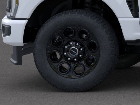 New 2025 Ford F250 Lariat w/ Black Appearance Package image 19