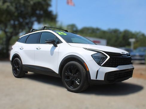 Certified 2025 Kia Sportage X-Line w/ Premium Package AWD/4WD image 3