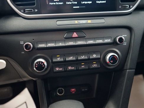 Used 2020 Kia Sportage LX FWD image 34