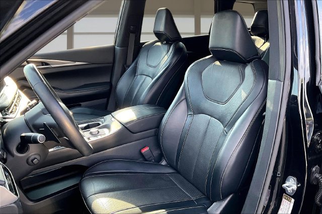 Used 2023 INFINITI QX60 Luxe w/ Cargo Package FWD image 24